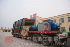 1212型對輥破碎機+2740振動篩裝車發往云南玉溪 